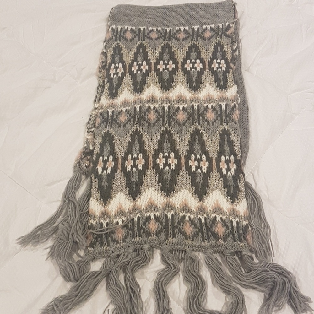 Beautiful scarf!